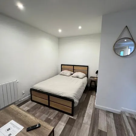 Superbe Appartement Avec Parking Gratuit Sur Place Blanzy Exterior foto