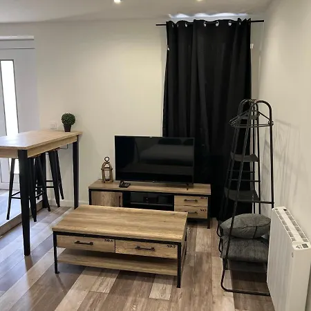 Superbe Appartement Avec Parking Gratuit Sur Place Blanzy Exterior foto