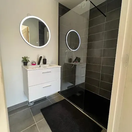 Superbe Appartement Avec Parking Gratuit Sur Place Blanzy Exterior foto
